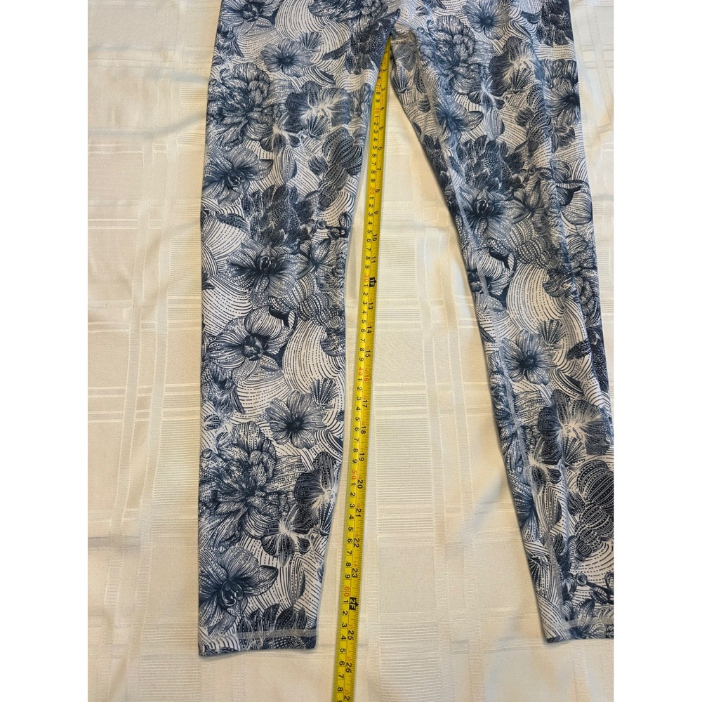 Fabletics Leggings Women L Navy Blue Powerhold Floral Sketch Activewear Bottoms - Picture 3 of 8